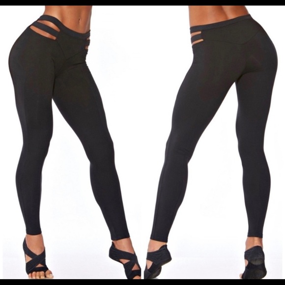 Bombshell sportswear dangerous 2 straps in Navy- XS - Picture 1 of 6